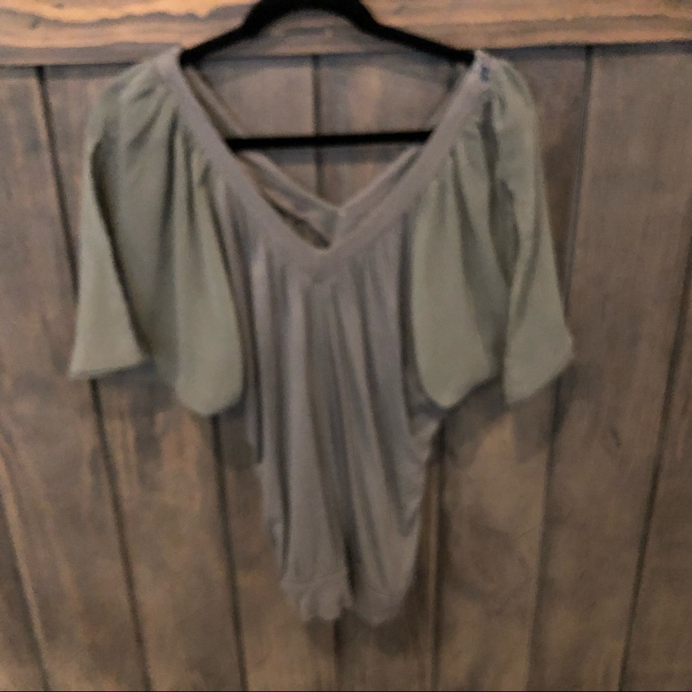 Candies jeweled v neck top - Picture 4 of 4